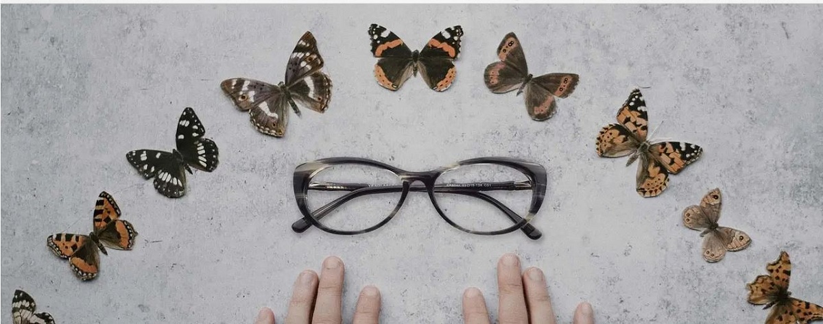 عینک طبی مدل پروانه ای